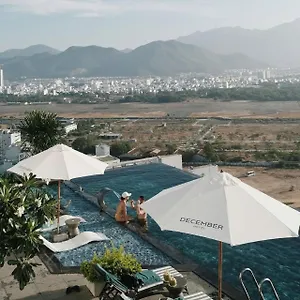 5* Hotel December