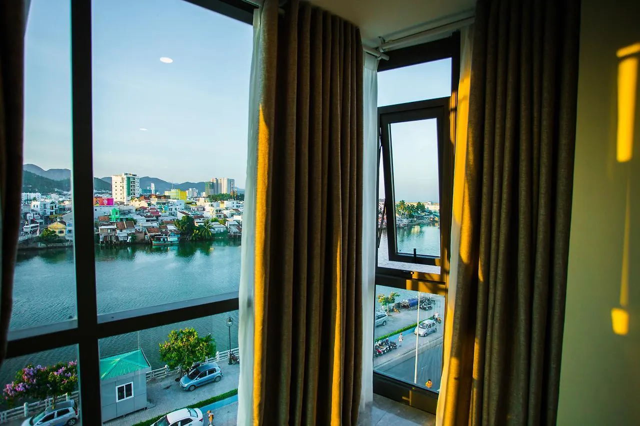 Moonlight Bay Hotel & Apartment Nha Trang